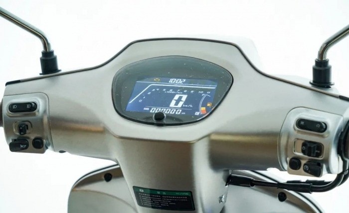 Xe ga gi&aacute; rẻ 26 triệu đồng với động cơ 150cc v&agrave; thiết kế cổ điển thu h&uacute;t ph&aacute;i nữ - Ảnh 4.