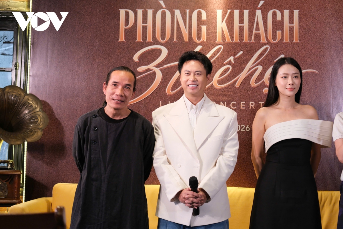 'Ph&ograve;ng kh&aacute;ch 3 thế hệ' v&agrave; tham vọng của Dương Cầm  - Ảnh 2.