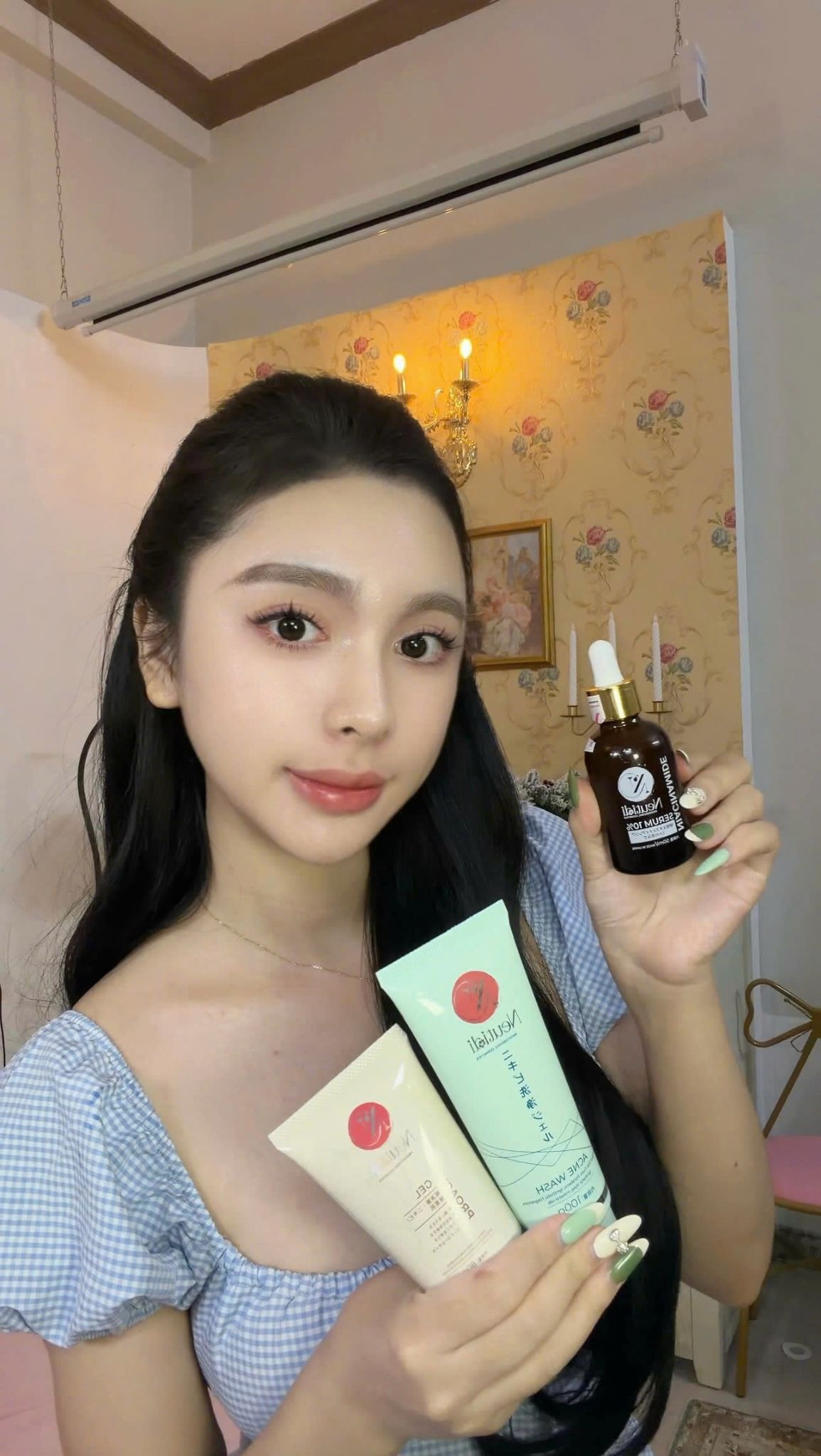 MC chia sẻ b&iacute; quyết chăm s&oacute;c mụn khi thường xuy&ecirc;n l&ecirc;n h&igrave;nh - Ảnh 1.