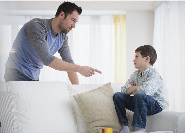 Cha mẹ c&agrave;ng hay n&oacute;i 4 điều n&agrave;y, con c&aacute;i c&agrave;ng dễ tổn thương v&agrave; xa c&aacute;ch - Ảnh 4.