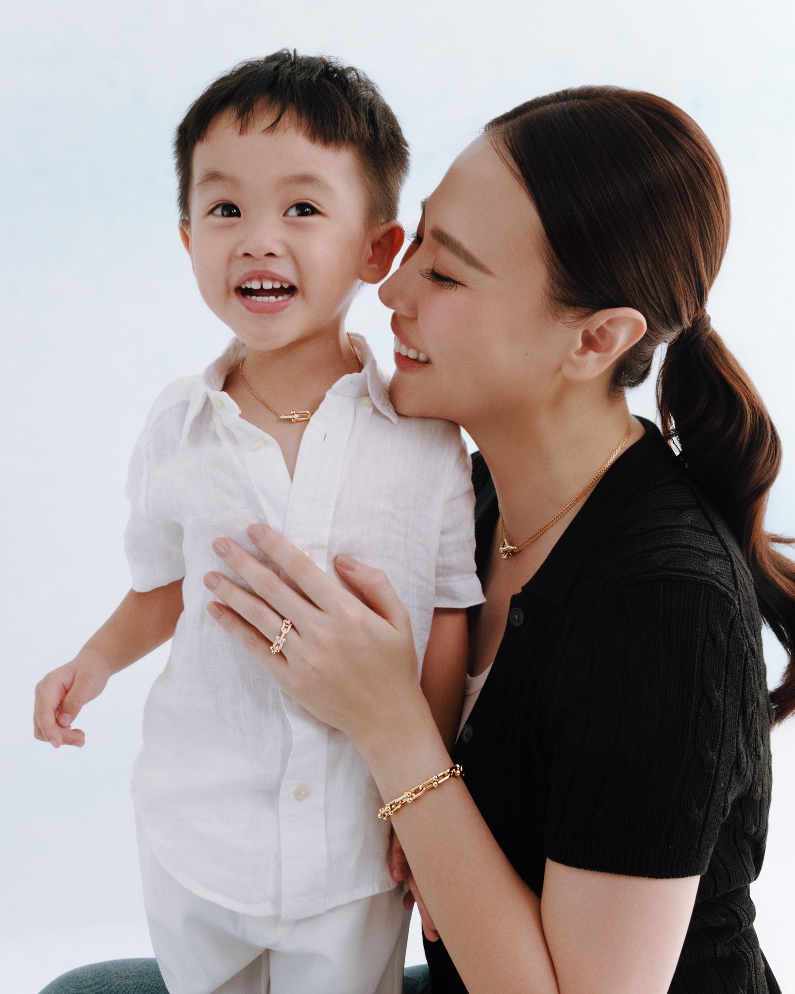 Đ&agrave;m Thu Trang chia sẻ khoảnh khắc b&ecirc;n con: Mẹ học c&aacute;ch y&ecirc;u dịu d&agrave;ng hơn - Ảnh 2.