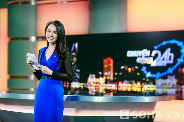 Á hậu Thụy Vân vừa quyết định ngừng dẫn Chuyển động 24h có sắc vóc ra sao? - Ảnh 2. Á hậu Thụy Vân vừa quyết định ngừng dẫn Chuyển động 24h có sắc vóc ra sao? - Ảnh 2.
