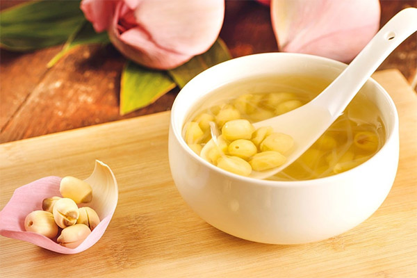 Đ&aacute;nh bay nắng n&oacute;ng với c&aacute;c m&oacute;n ch&egrave; hạt sen thanh m&aacute;t, ngọt dịu tại nh&agrave; - Ảnh 3.