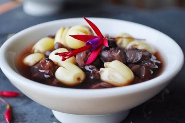 Cách làm chè đậu đỏ hạt sen bổ dưỡng, ăn là "bao đậu" trong kỳ thi đại học - Ảnh 2. Cách làm chè đậu đỏ hạt sen bổ dưỡng, ăn là "bao đậu" trong kỳ thi đại học - Ảnh 2.