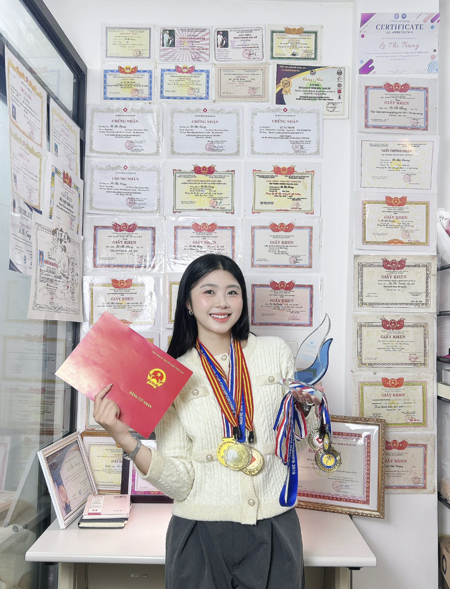Nữ sinh L&ecirc; Thị Trang qu&ecirc; thanh h&oacute;a nổi bật tại Miss Grand Vietnam 2026 - Ảnh 12.