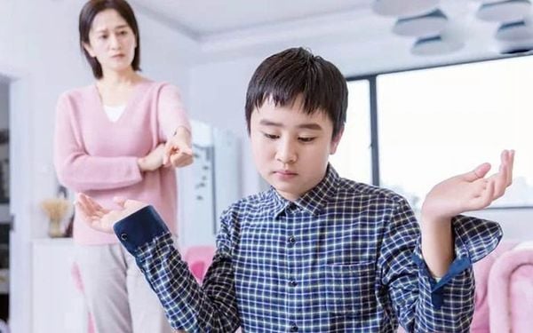 Trẻ sau 10 tuổi thường xuất hiện 3 &ldquo;kh&uacute;c cua&rdquo; t&acirc;m l&yacute;, nhiều cha mẹ v&ocirc; t&igrave;nh xử l&yacute; sai - Ảnh 3.