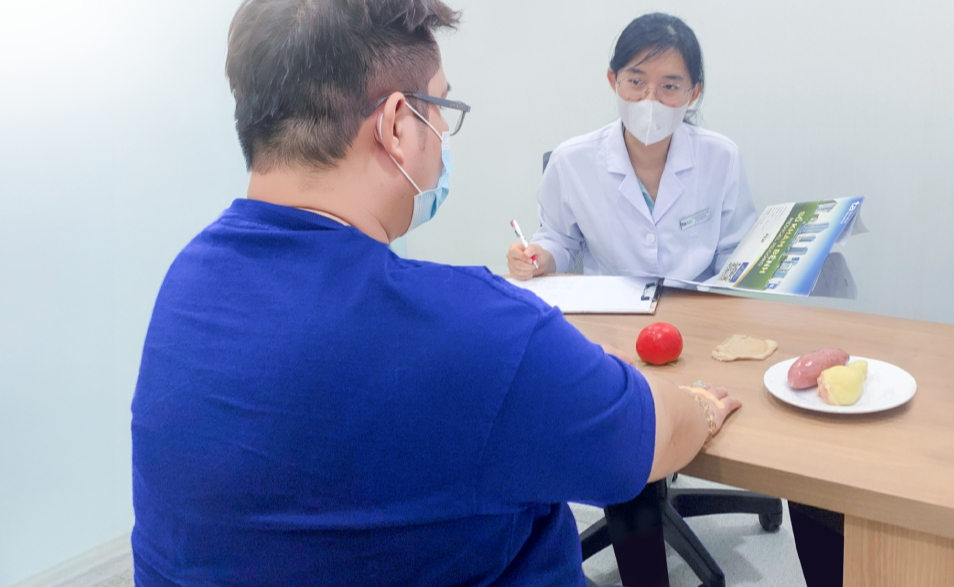 Người đàn ông 31 tuổi có nguy cơ xơ gan, ung thư gan vì mắc viêm gan B từ lâu mà không biết - Ảnh 1.