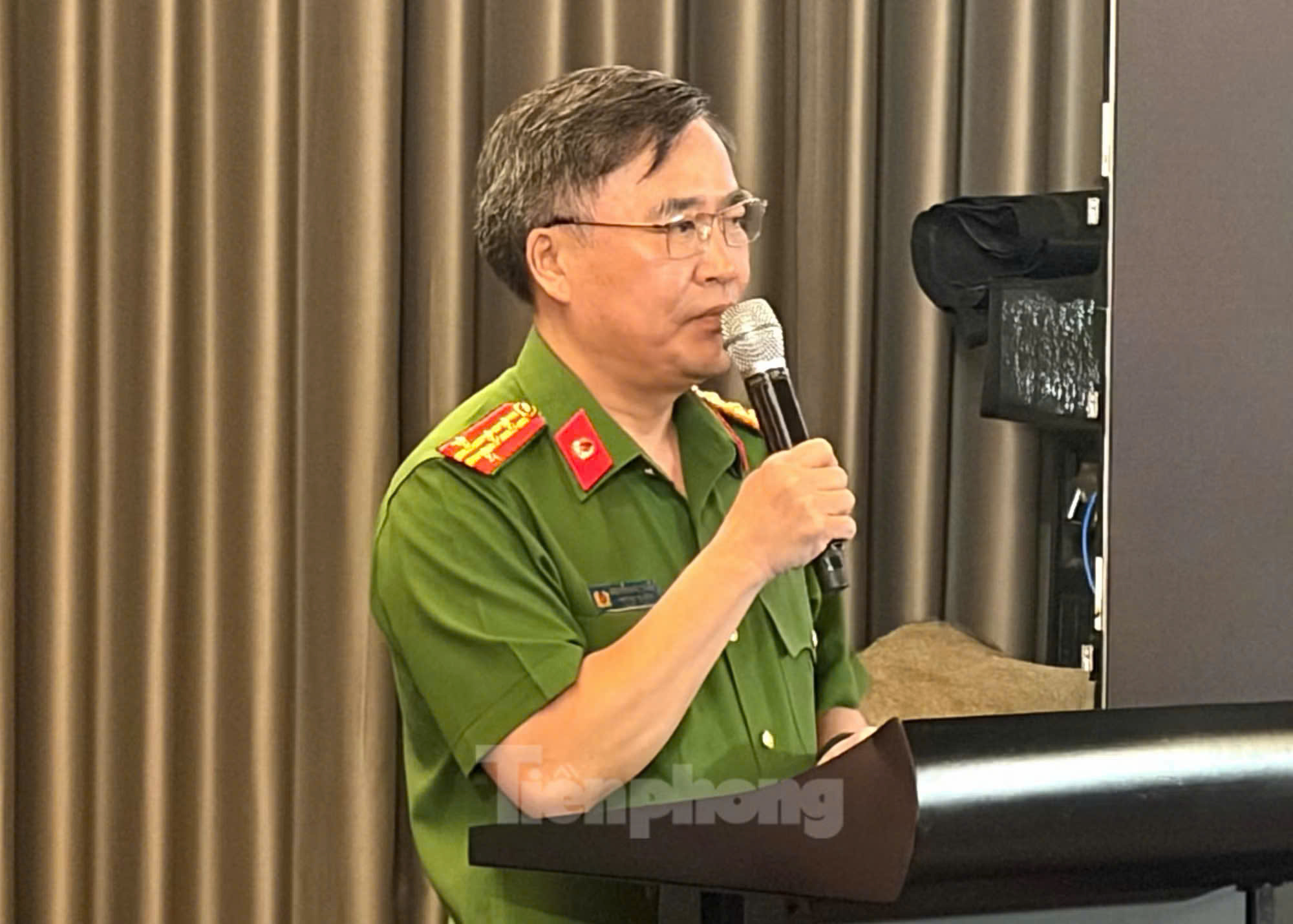 Đại t&aacute; Nguyễn Đức Tuấn (C04) n&oacute;i về cuộc chiến khốc liệt với tội phạm ma tu&yacute; trong phim Lửa trắng của VTV - Ảnh 2.