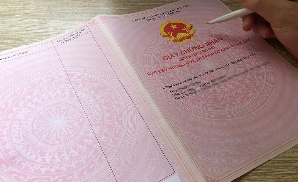 Mất sổ đỏ c&oacute; l&agrave;m lại được kh&ocirc;ng? Quy tr&igrave;nh 4 bước thực hiện nhanh ch&oacute;ng người d&acirc;n cần lưu &yacute; - Ảnh 1.