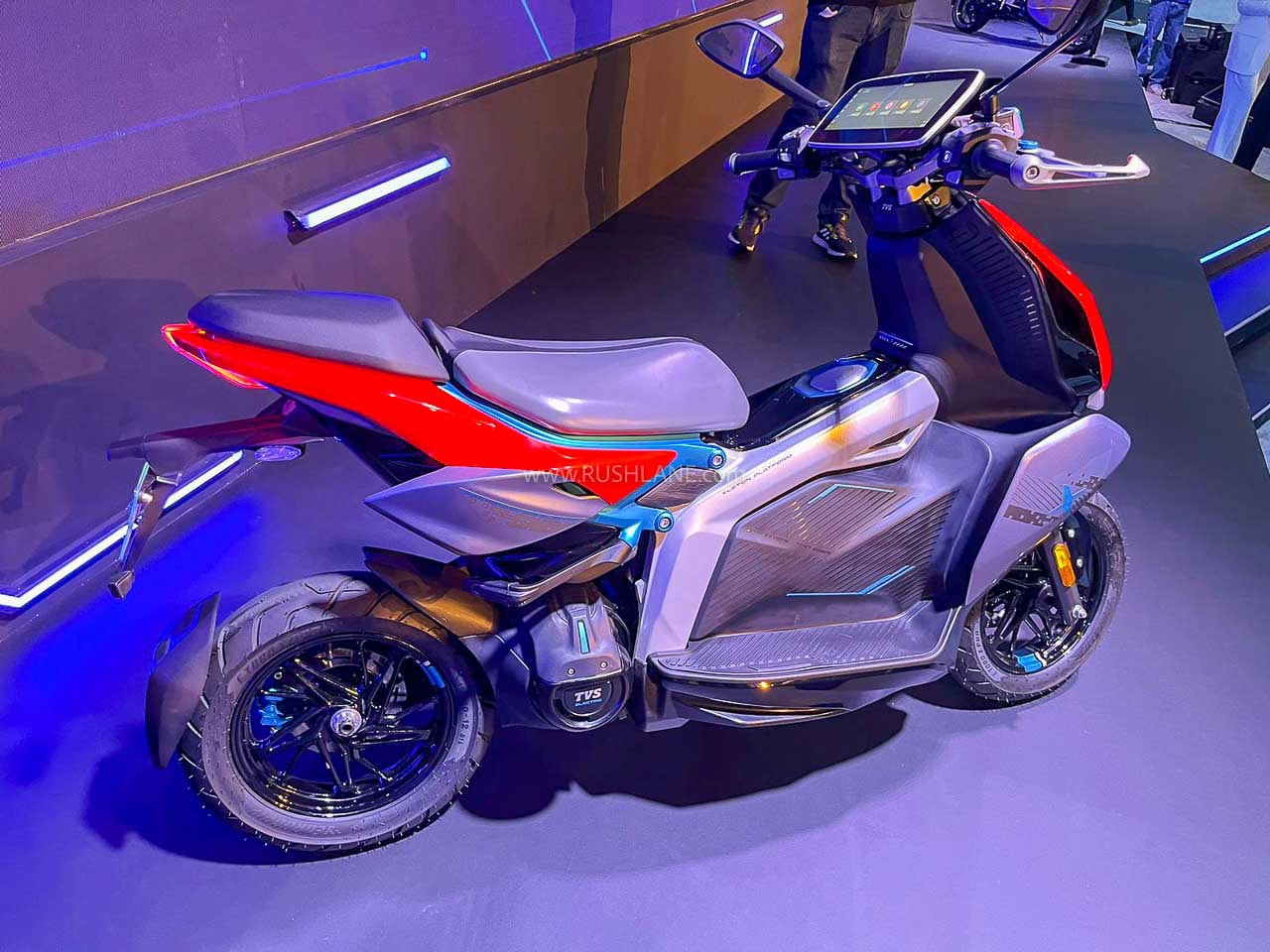 Xe m&aacute;y điện đẹp phong c&aacute;ch sắp về Việt Nam trang bị như xe ga cao cấp, đi xa 140 km, tốc độ 105 km/h cạnh tranh Honda UC3 - Ảnh 5.