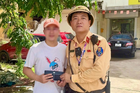 Tin s&aacute;ng 14/6: Miền Bắc sắp đ&oacute;n đợt mưa d&ocirc;ng rất lớn; Từ ng&agrave;y 15/6, đổi điện thoại di động cũng phải x&aacute;c thực sinh trắc học - Ảnh 3.