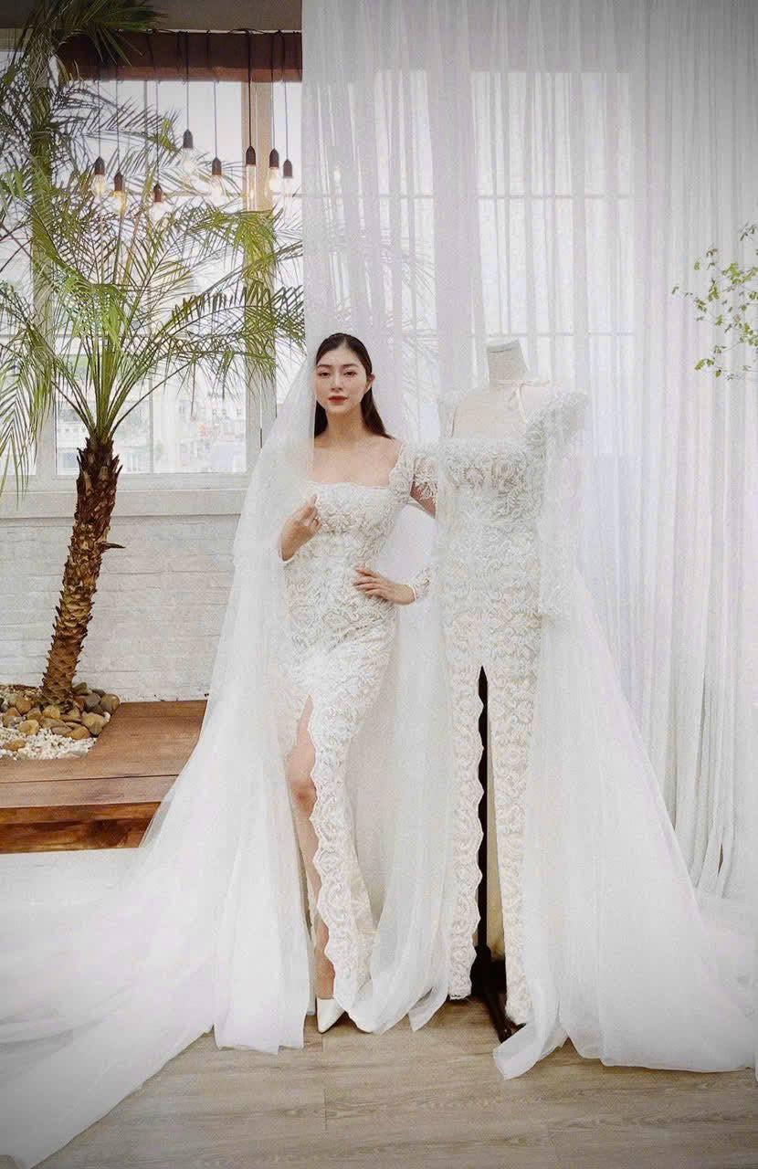 Phương Oanh và con gái Jenny gây chú ý trong ngày tốt nghiệp của Hạt Dẻ - Ảnh 9. Phương Oanh và con gái Jenny gây chú ý trong ngày tốt nghiệp của Hạt Dẻ - Ảnh 9.