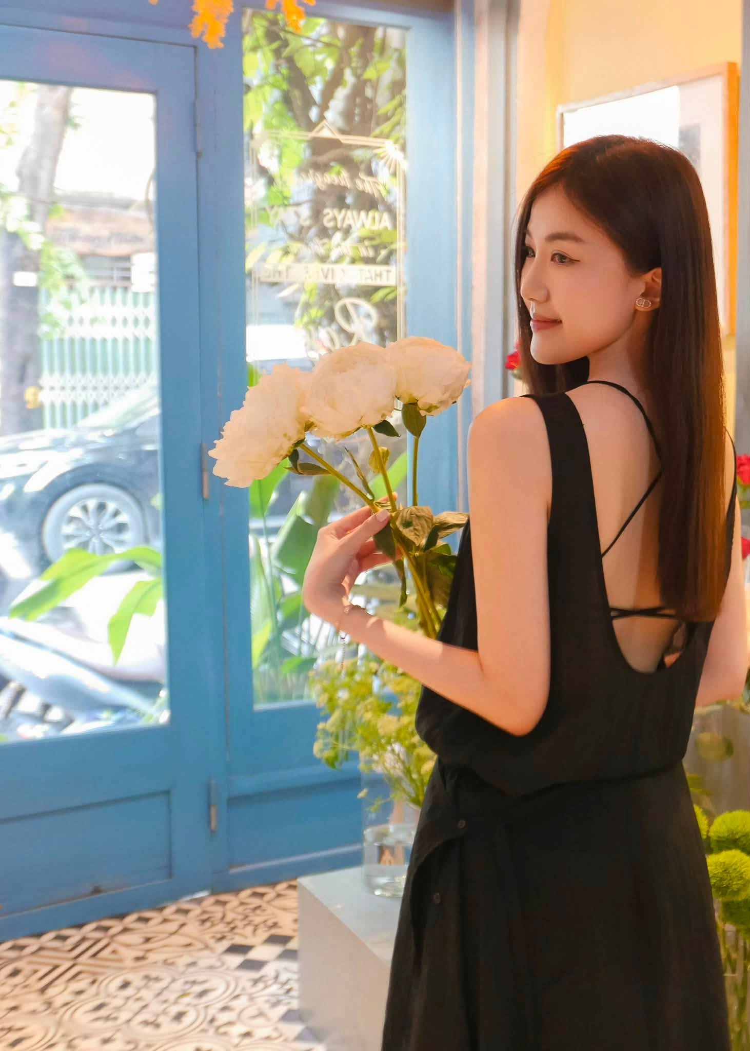 Lương Thanh: Mỹ nh&acirc;n VTV ' mất t&iacute;ch ' khiến kh&aacute;n giả t&ograve; m&ograve; về cuộc sống hiện tại - Ảnh 6.