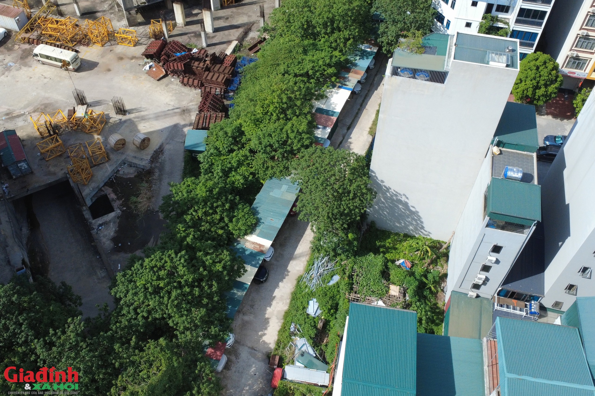 Bãi xe không phép tại Hà Đông: Chính quyền thách thức pháp luật năm 2026 - Ảnh 8. Bãi xe không phép tại Hà Đông: Chính quyền thách thức pháp luật năm 2026 - Ảnh 8.