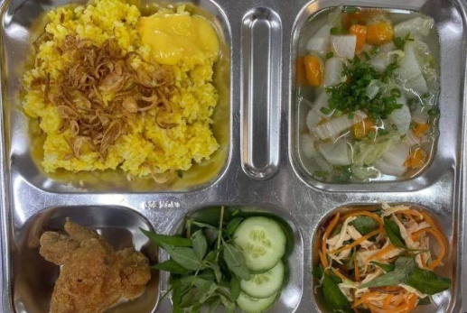 Đun s&ocirc;i lại thức ăn chớm hỏng: Th&oacute;i quen rước độc tố v&agrave;o người - Ảnh 1.