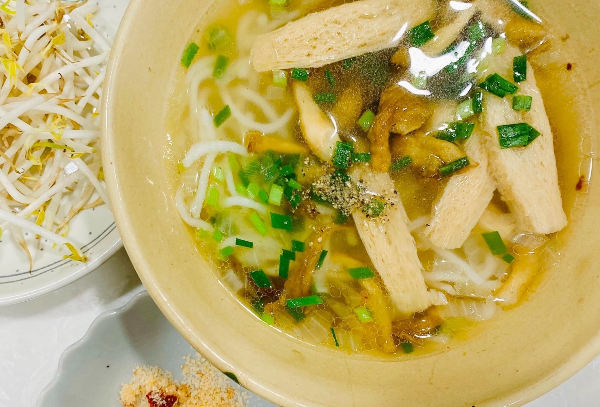 Elly Trần giảm v&ograve;ng eo 3 cm nhờ chế độ ăn chay khoa học trong 30 ng&agrave;y - Ảnh 6.