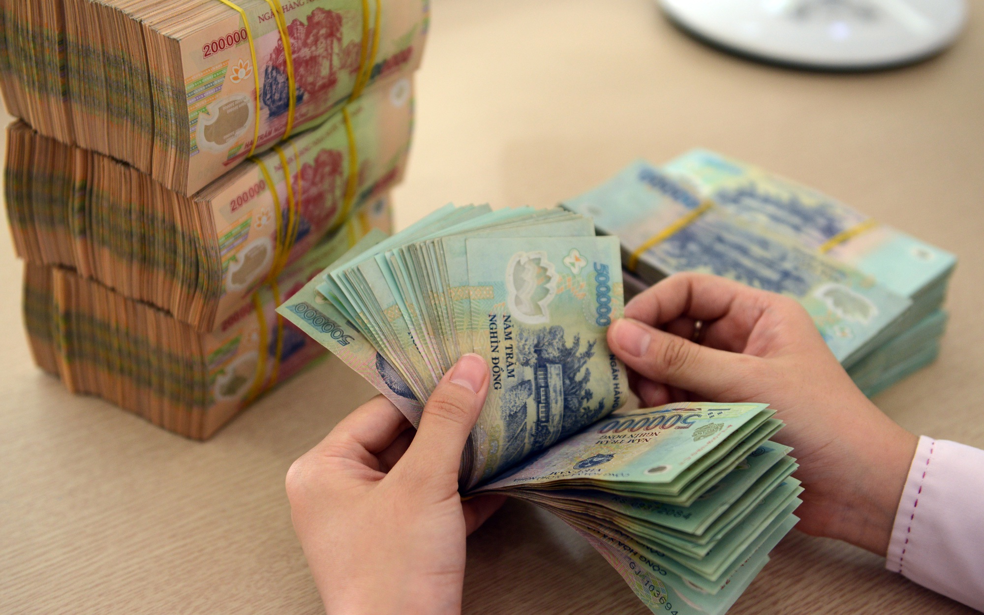 Tin sáng 18/6: Khởi tố gần 190 bị can lừa đảo mua bán kỳ nghỉ; xử phạt người đăng bán 'suất ngoại giao' dự án Nhà ở xã hội - Ảnh 6.