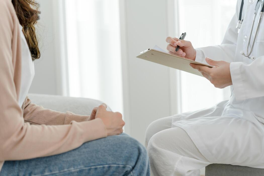 5 nguy&ecirc;n nh&acirc;n phổ biến g&acirc;y ngứa &acirc;m đạo v&agrave; c&aacute;ch xử tr&iacute; - Ảnh 2.