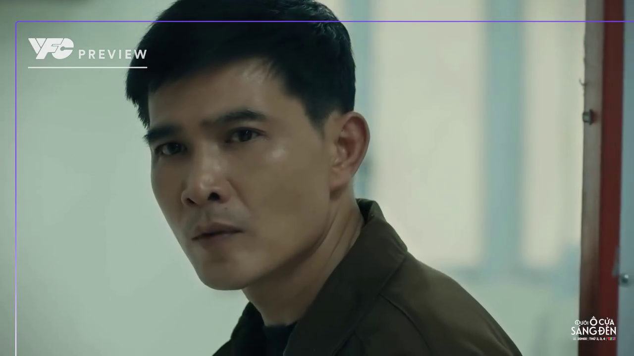 Dưới &ocirc; cửa s&aacute;ng đ&egrave;n - Tập 14: Sinh t&igrave;m ra kẻ giấu mặt hại c&ocirc;ng ty - Ảnh 2.