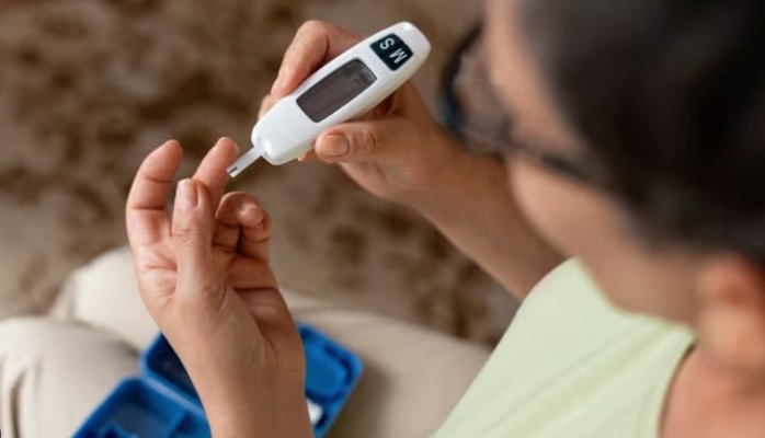 Người phụ nữ nhập viện vì sốt cao, khó thở, bác sĩ phát hiện biến chứng nguy hiểm từ đái tháo đường - Ảnh 2.