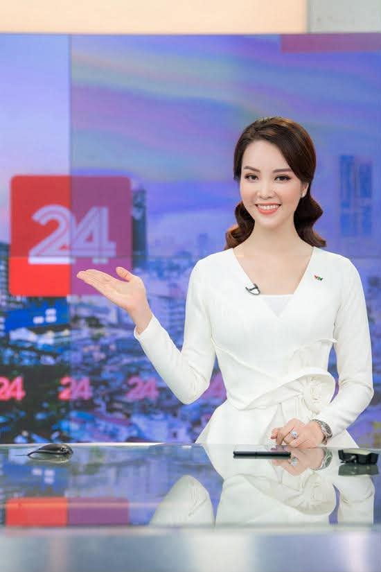 Đời thực vi&ecirc;n m&atilde;n của của một &aacute; hậu l&agrave;m BTV truyền h&igrave;nh VTV - Ảnh 4.