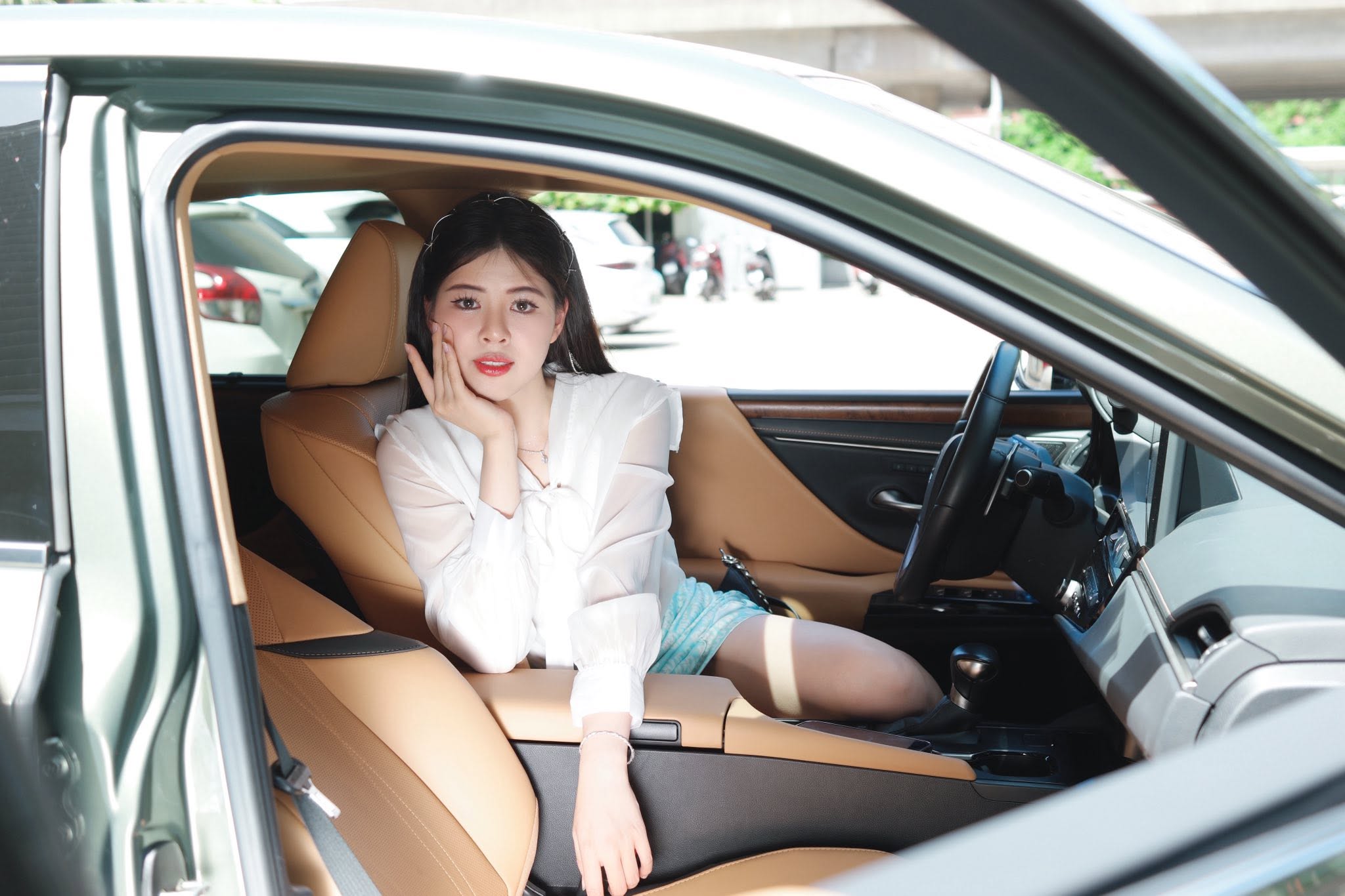 Emoura Phạm - Người đẹp thanh hóa tham gia Miss Grand Vietnam 2026 gây chú ý - Ảnh 5. Emoura Phạm - Người đẹp thanh hóa tham gia Miss Grand Vietnam 2026 gây chú ý - Ảnh 5.