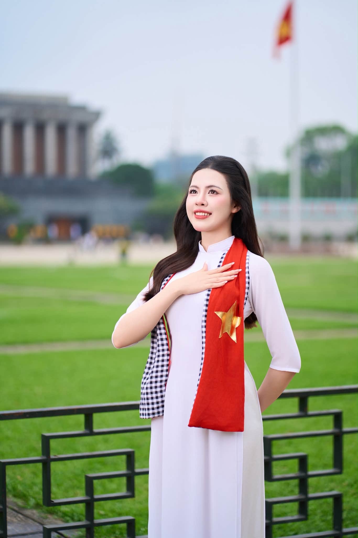 Emoura Phạm - Người đẹp thanh hóa tham gia Miss Grand Vietnam 2026 gây chú ý - Ảnh 3. Emoura Phạm - Người đẹp thanh hóa tham gia Miss Grand Vietnam 2026 gây chú ý - Ảnh 3.