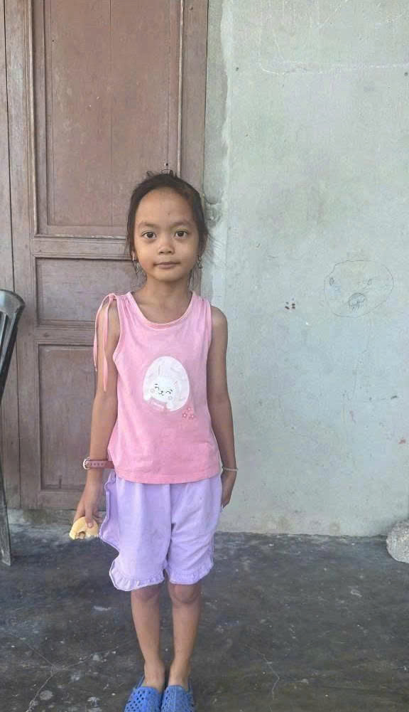 MS 1092: Bé gái 7 tuổi chỉ nặng hơn 12 kilogram vì bệnh tim bẩm sinh mong được điều trị - Ảnh 1.