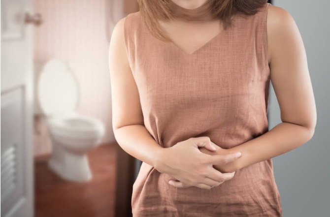 Tiểu gắt, bí tiểu kéo dài, người phụ nữ 53 tuổi phát hiện nguyên nhân ít ai ngờ tới - Ảnh 2. Tiểu gắt, bí tiểu kéo dài, người phụ nữ 53 tuổi phát hiện nguyên nhân ít ai ngờ tới - Ảnh 2.