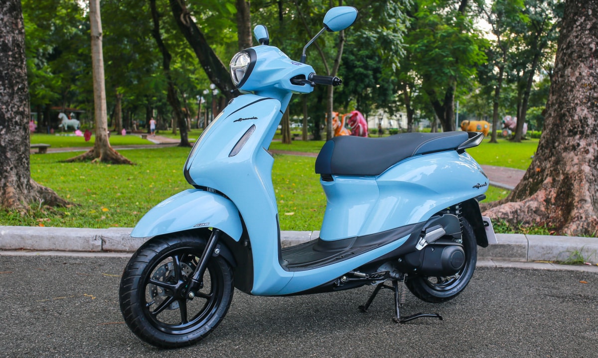 Thử đi xe ga 125cc Yamaha Grande Hybrid 2026 gi&aacute; 46 triệu đồng, thiết kế thanh lịch, ti&ecirc;u thụ 1,66 l&iacute;t/100 km xứng danh 'nữ ho&agrave;ng tiết kiệm xăng' cực hợp cho chị em văn ph&ograve;ng - Ảnh 2.