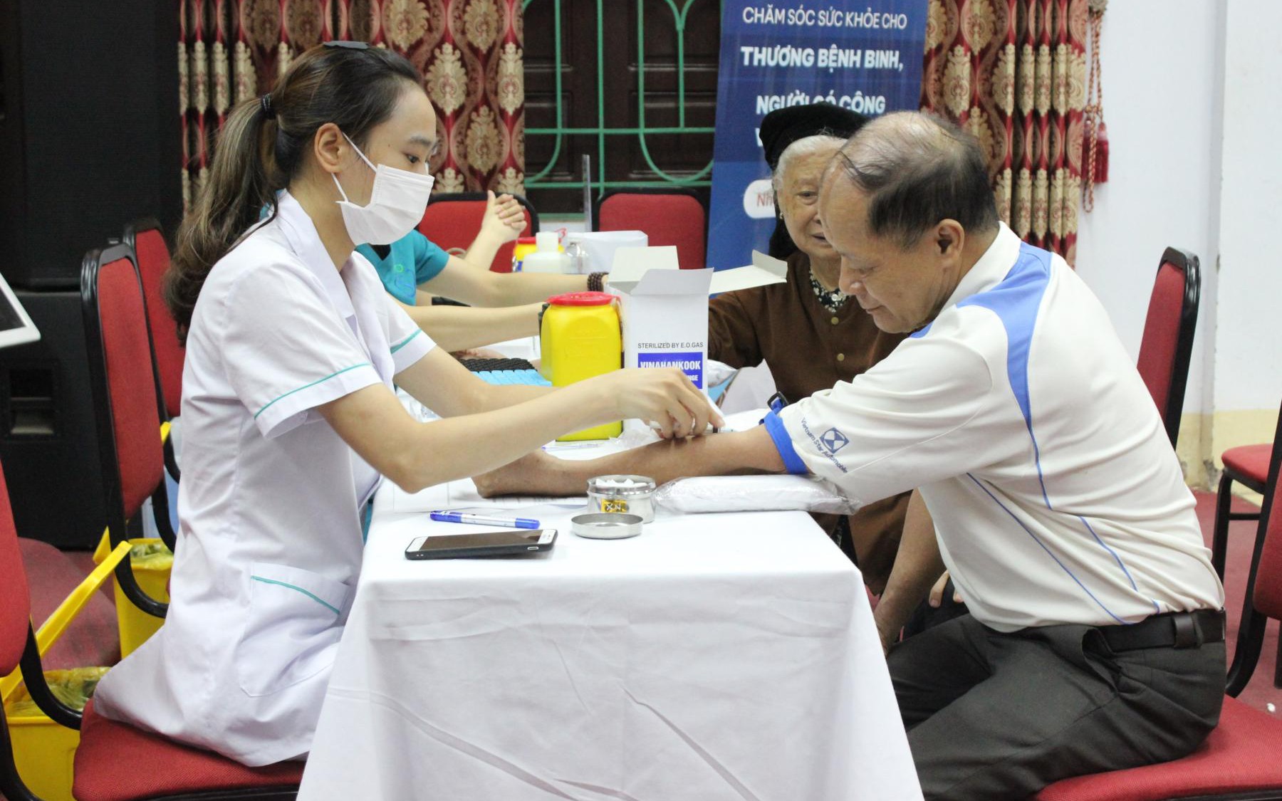 Từ 1/7, Hà Nội 'khai tử' vé tháng giấy đi xe buýt để tăng tốc số hóa giao thông công cộng, người dân đổi thẻ ở đâu, thực hiện thế nào? - Ảnh 3.