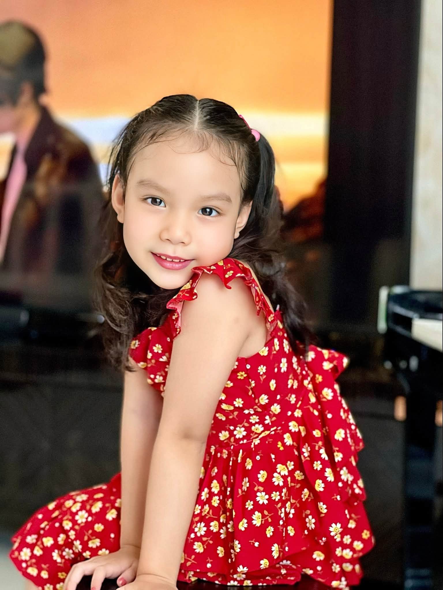 NSND Trịnh Kim Chi chia sẻ hình ảnh con gái 11 tuổi đáng yêu và tài năng - Ảnh 15. NSND Trịnh Kim Chi chia sẻ hình ảnh con gái 11 tuổi đáng yêu và tài năng - Ảnh 15.