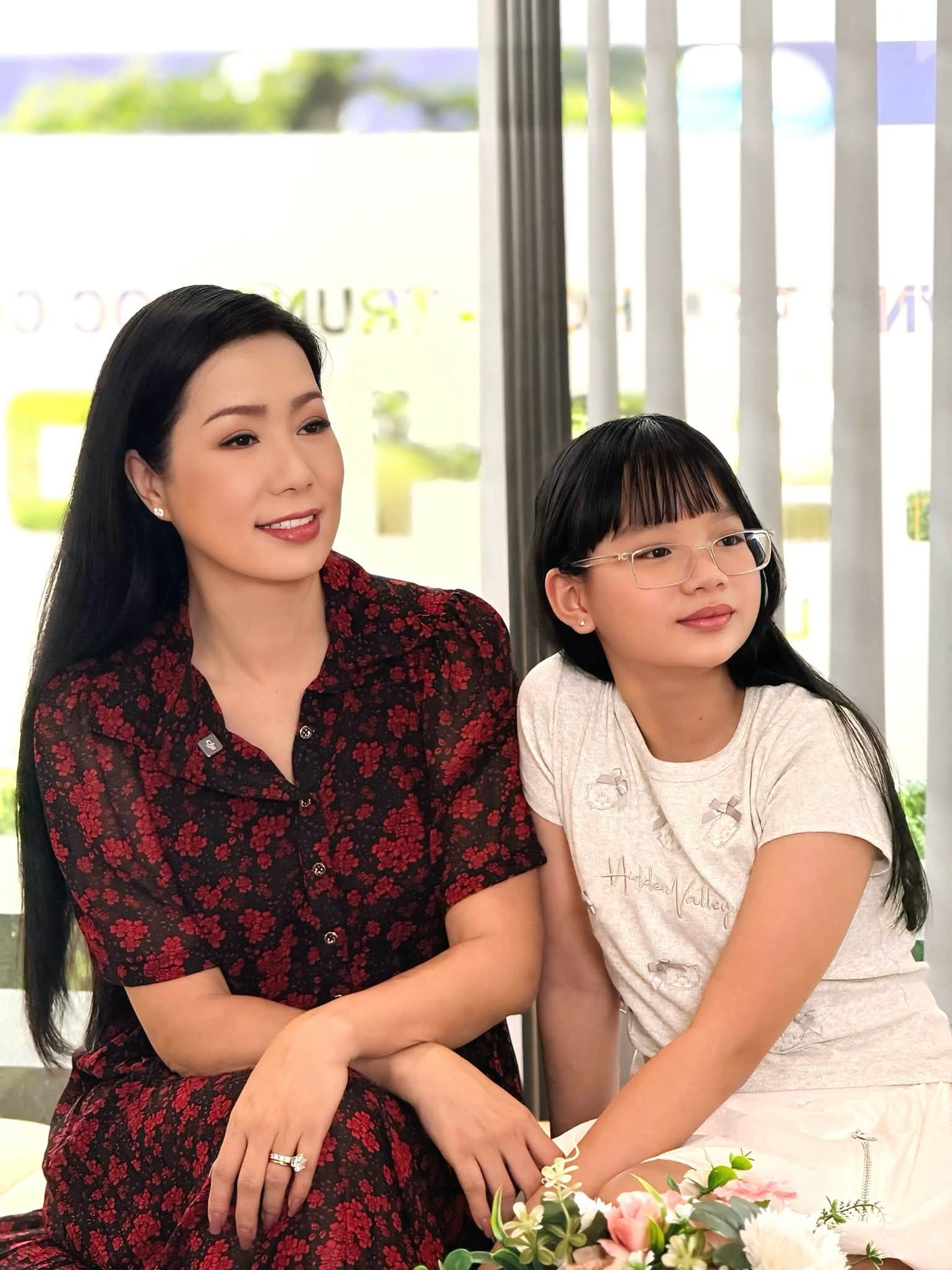 NSND Trịnh Kim Chi chia sẻ hình ảnh con gái 11 tuổi đáng yêu và tài năng - Ảnh 2. NSND Trịnh Kim Chi chia sẻ hình ảnh con gái 11 tuổi đáng yêu và tài năng - Ảnh 2.