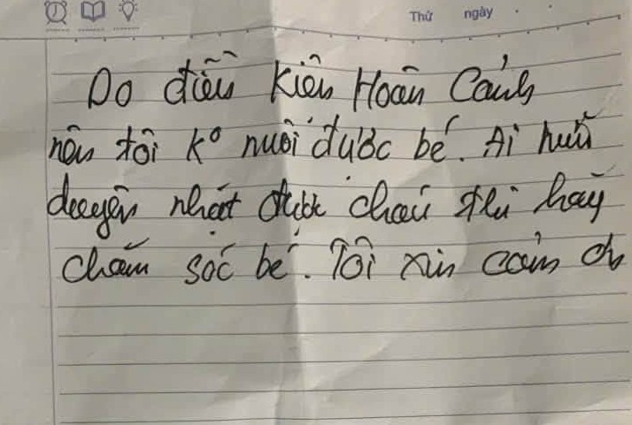 Xót xa bé gái sơ sinh bị bỏ rơi ở khu vực nhà văn hóa trong đêm - Ảnh 2. Xót xa bé gái sơ sinh bị bỏ rơi ở khu vực nhà văn hóa trong đêm - Ảnh 2.
