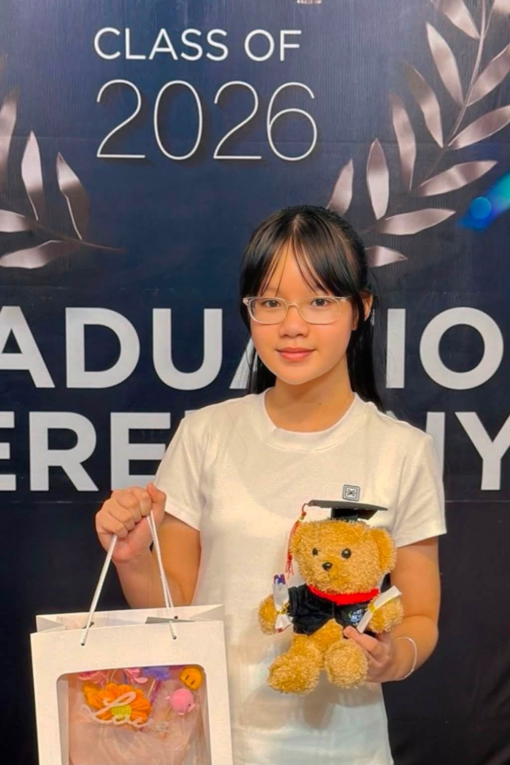NSND Trịnh Kim Chi chia sẻ hình ảnh con gái 11 tuổi đáng yêu và tài năng - Ảnh 8. NSND Trịnh Kim Chi chia sẻ hình ảnh con gái 11 tuổi đáng yêu và tài năng - Ảnh 8.