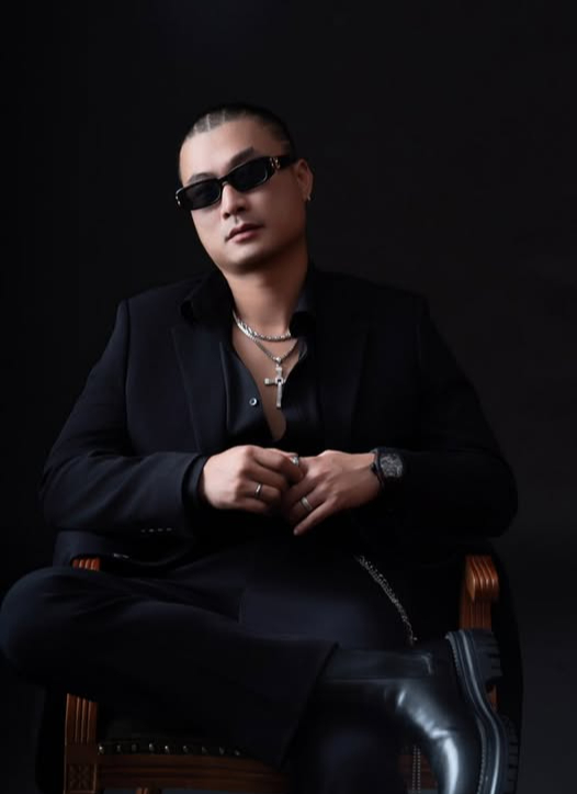 Điều kh&ocirc;ng thể ngờ về diễn vi&ecirc;n Duy Hưng trong phim Dịu d&agrave;ng m&agrave;u nắng - Ảnh 1.