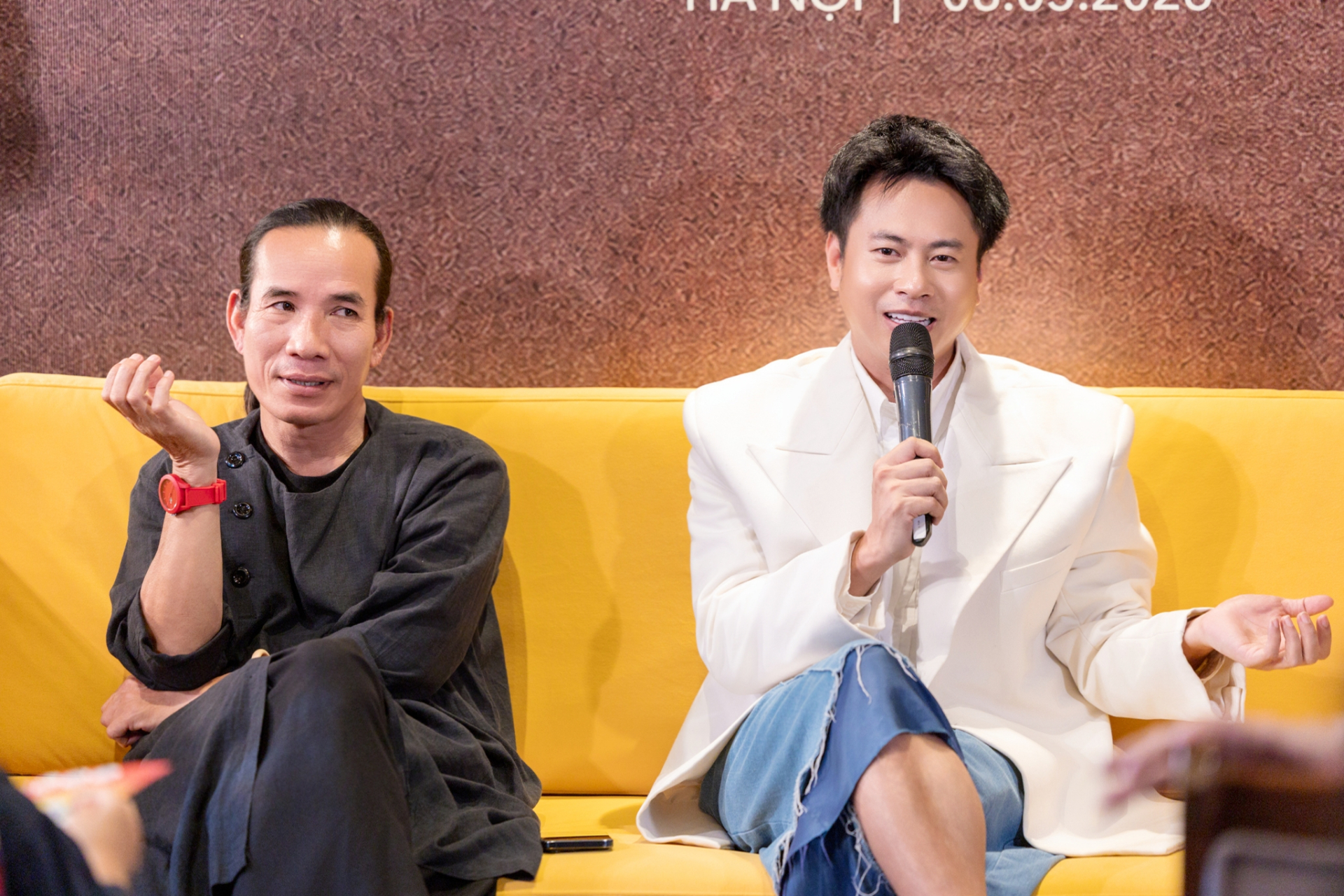 'Ph&ograve;ng kh&aacute;ch 3 thế hệ số 2': Cuộc gặp gỡ của Trần Tiến, H&agrave; Trần, Phan Mạnh Quỳnh, Thắng v&agrave; Marzuz   - Ảnh 1.