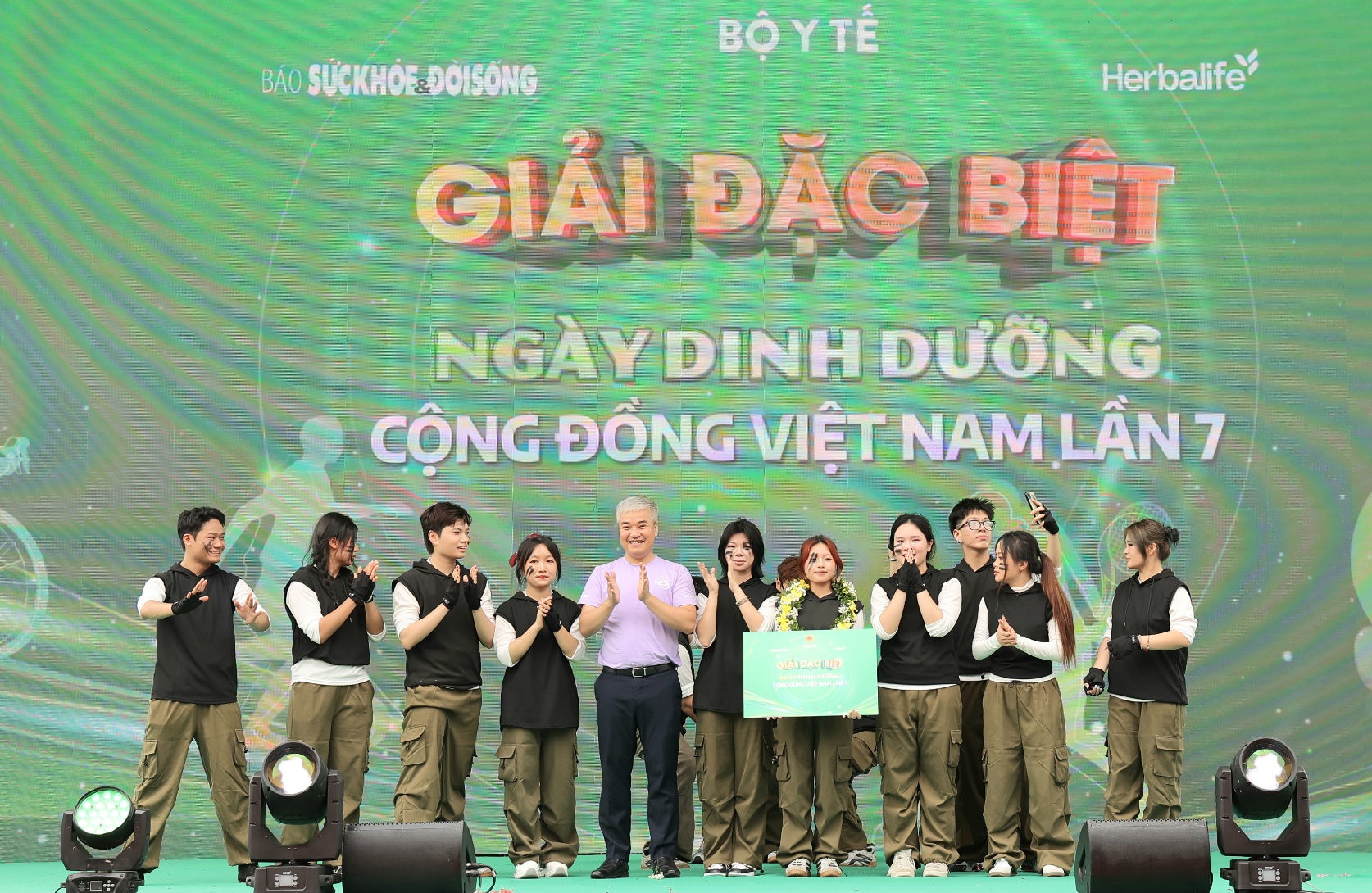 TRỰC TIẾP: Ng&agrave;y Dinh dưỡng cộng đồng Việt Nam lần 7, lan tỏa lối sống khỏe từ mỗi gia đ&igrave;nh - Ảnh 1.