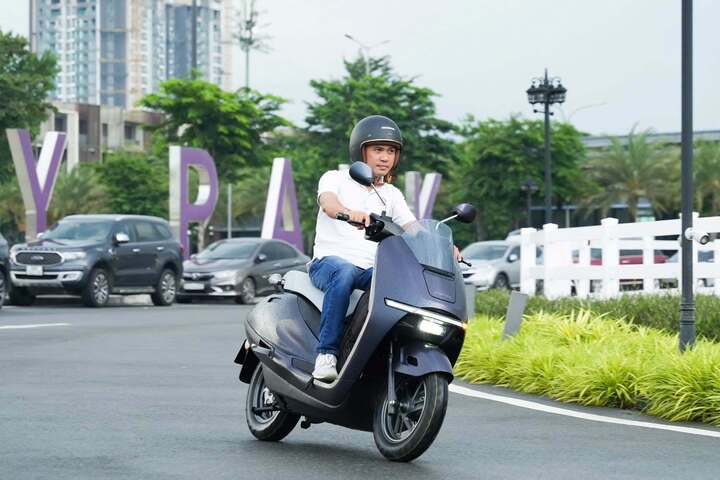 Gi&aacute; xe m&aacute;y điện Honda UC3 tại Việt Nam giảm mạnh , rẻ bằng nửa gi&aacute; Th&aacute;i Lan - Ảnh 4.