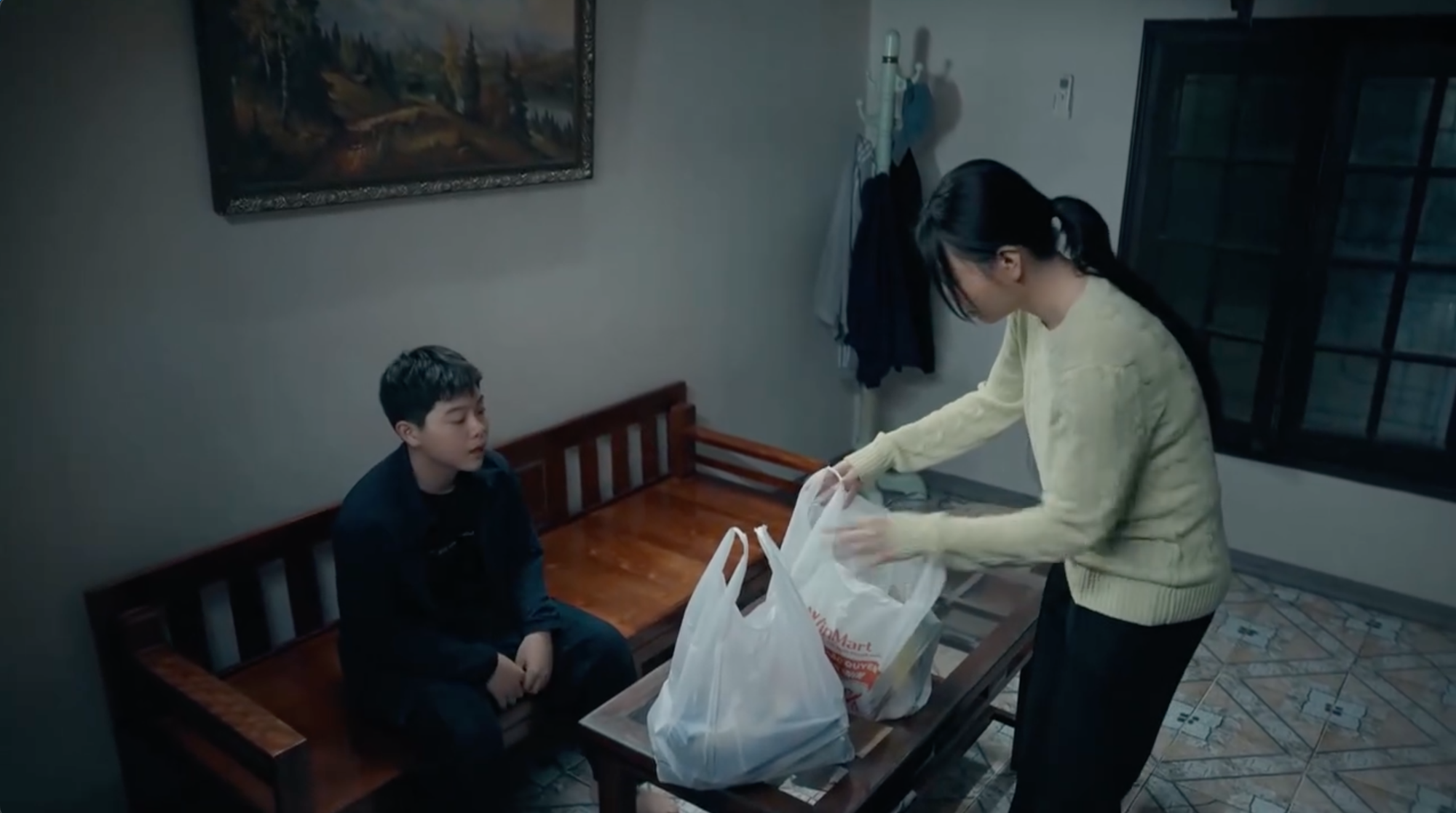 Diệu nghi ngờ chồng vì có những biểu hiện đáng ngờ với 'đối tác' - Ảnh 1. Diệu nghi ngờ chồng vì có những biểu hiện đáng ngờ với 'đối tác' - Ảnh 1.
