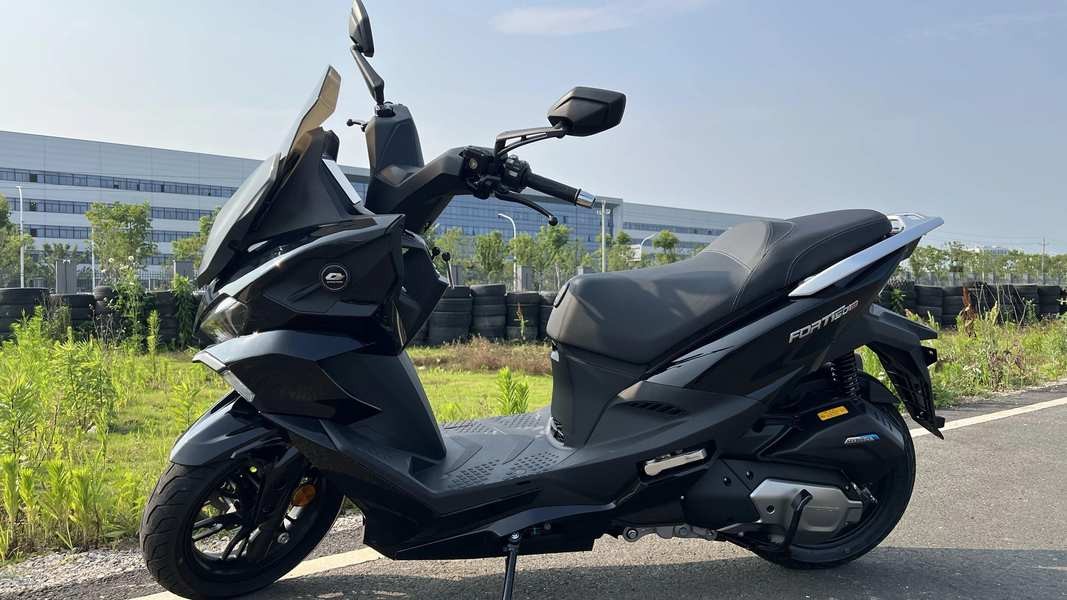 Xe ga 150cc gi&aacute; 46,7 triệu đồng thiết kế đẹp mắt, trang bị xịn như SH, rẻ hơn Air Blade - Ảnh 3.