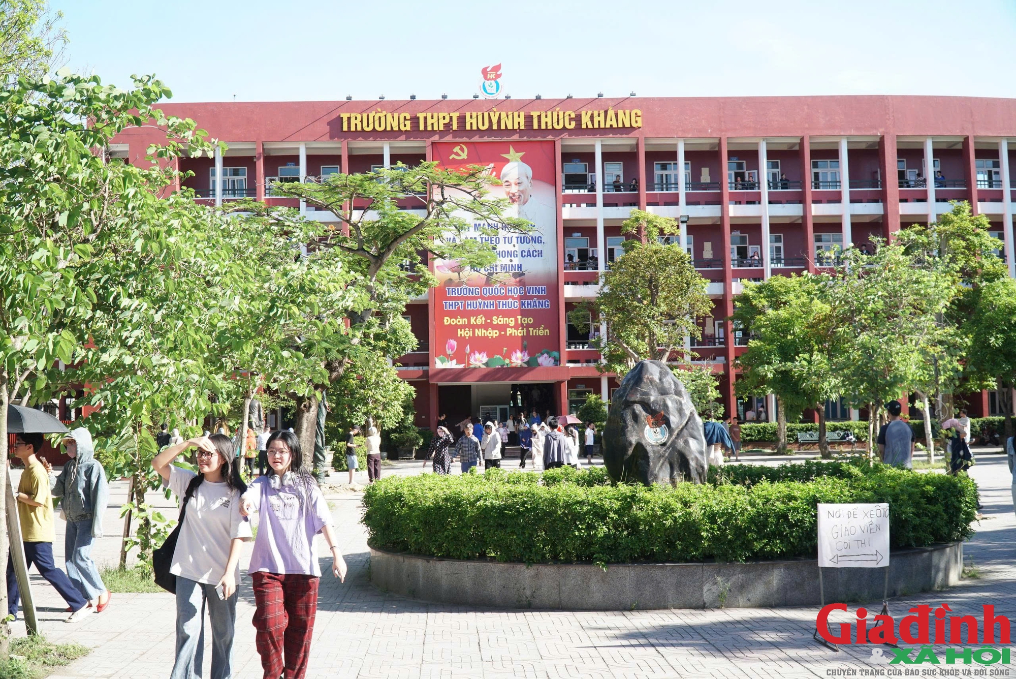 Kh&ocirc;ng đỗ lớp 10 THPT c&ocirc;ng lập Nghệ An, học tiếp ở đ&acirc;u? - Ảnh 1.