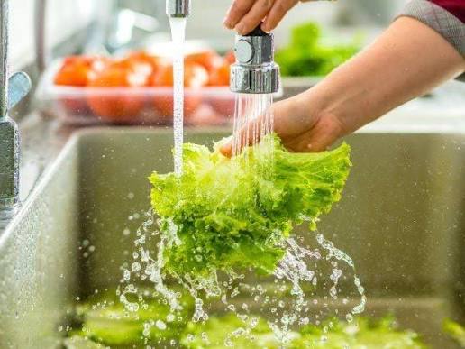 C&aacute;ch giảm dư lượng thuốc trừ s&acirc;u khi chế biến rau quả - Ảnh 3.