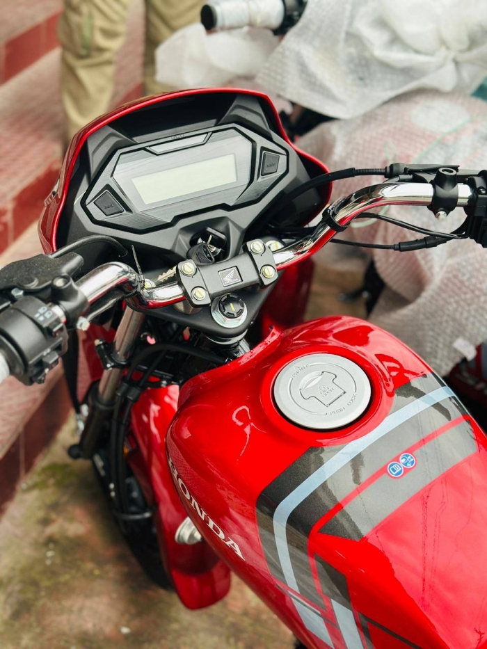 Xe m&aacute;y Honda Shine 100 DX 2026 trở lại với gi&aacute; 25 triệu đồng , thiết kế đẳng cấp - Ảnh 5.