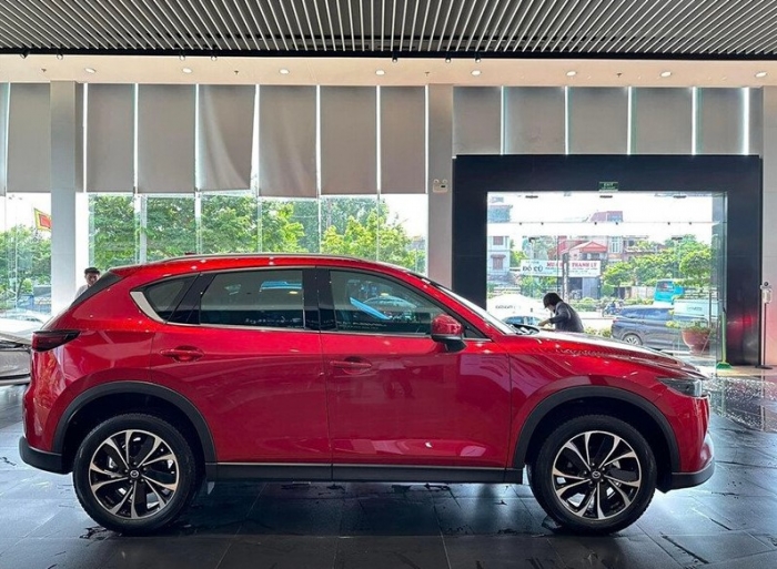Gi&aacute; lăn b&aacute;nh Mazda CX-5 giảm cực mạnh, thấp hiếm thấy, chưa bao giờ SUV hạng C rẻ đến thế - Ảnh 3.