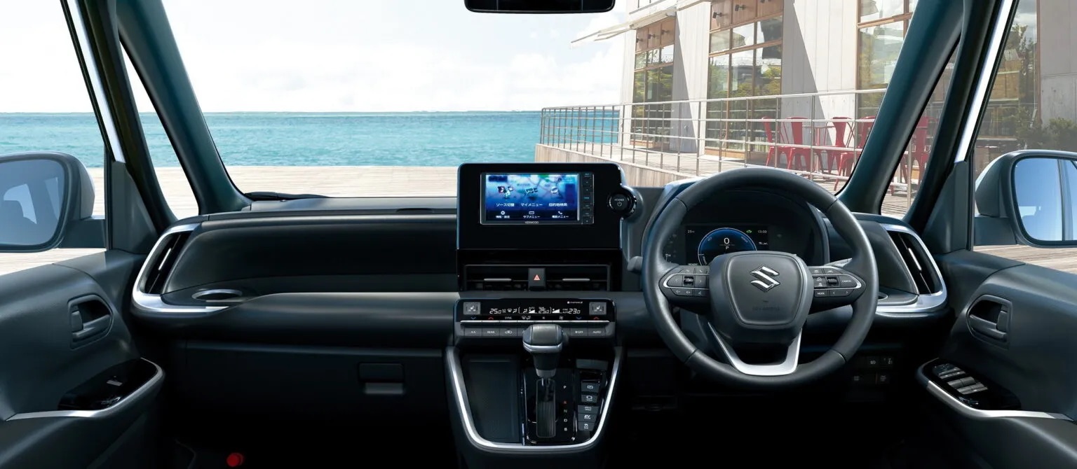 MPV hybrid giá 634 triệu đồng thiết kế đẳng cấp , nội thất rộng rãi bất ngờ - Ảnh 5. MPV hybrid giá 634 triệu đồng thiết kế đẳng cấp , nội thất rộng rãi bất ngờ - Ảnh 5.