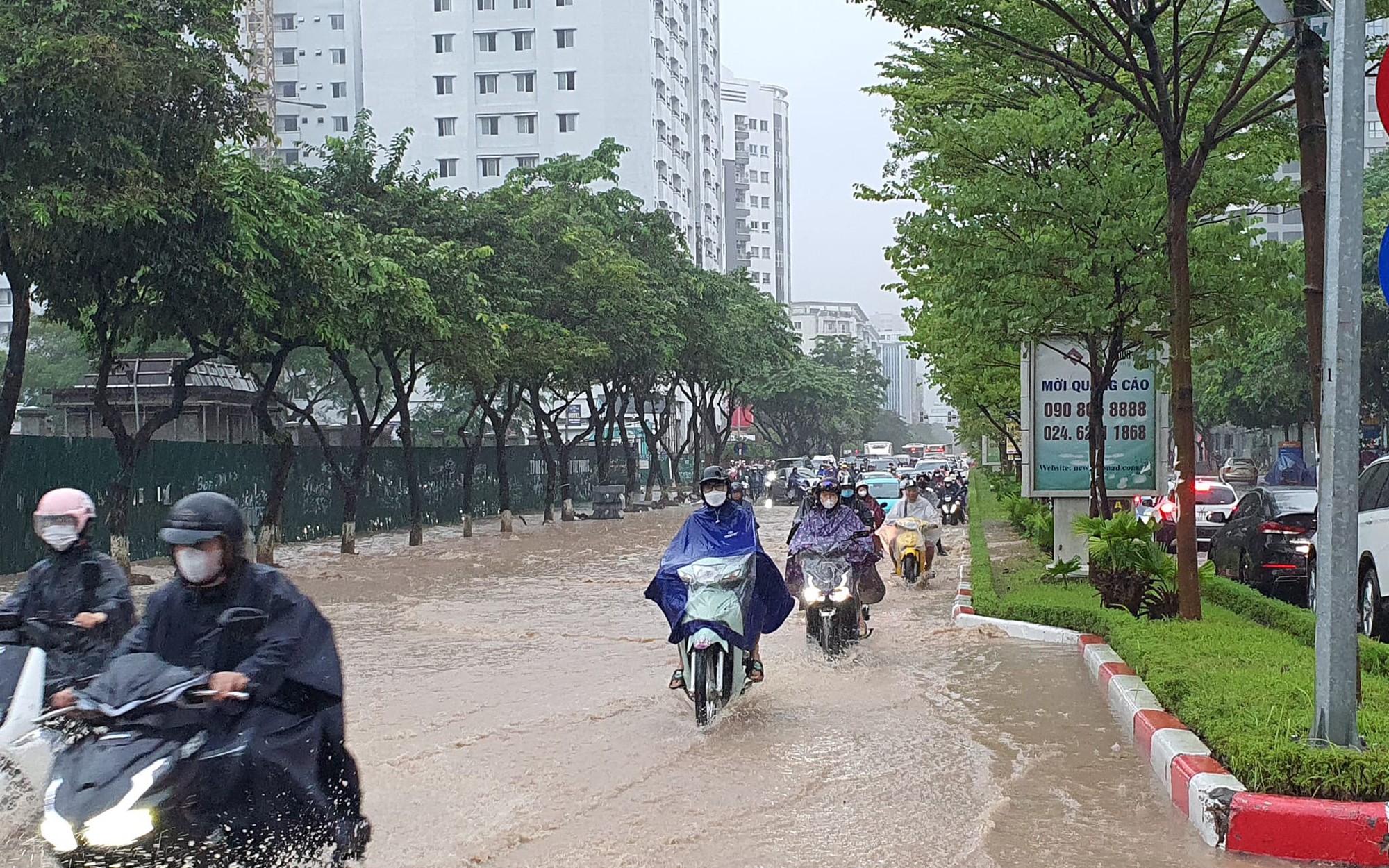 Tin mới nhất về đợt không khí lạnh sắp đổ bộ gây mưa to diện rộng khu vực Hà Nội và miền Bắc - Ảnh 2.