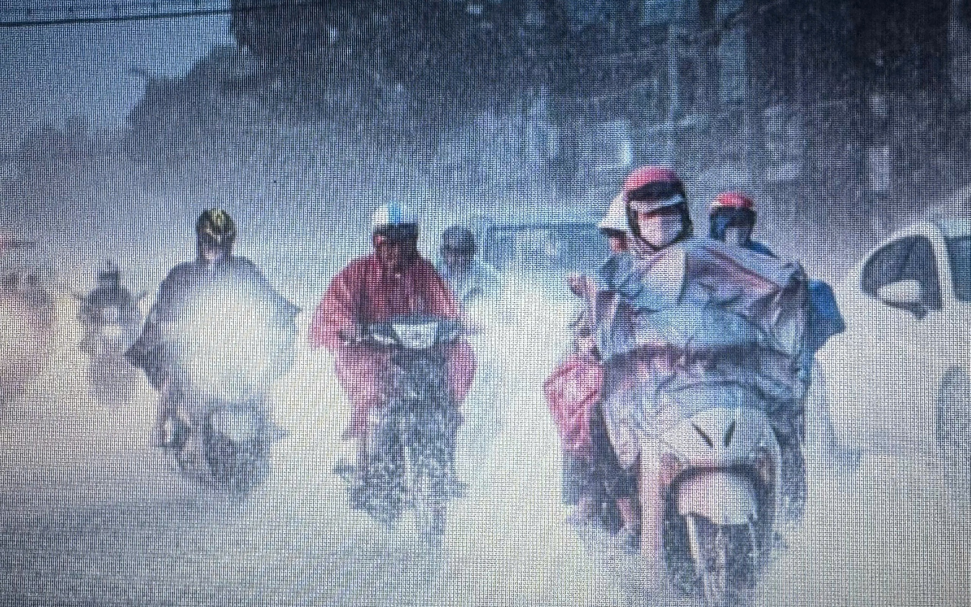 Tin sáng 8/6: Thời tiết toàn quốc trong 3 ngày thi tốt nghiệp THPT 2026 ra sao?; Cách xác thực thuê bao chính chủ để điện thoại không bị khóa sau ngày 15/6 - Ảnh 8. Tin sáng 8/6: Thời tiết toàn quốc trong 3 ngày thi tốt nghiệp THPT 2026 ra sao?; Cách xác thực thuê bao chính chủ để điện thoại không bị khóa sau ngày 15/6 - Ảnh 8.