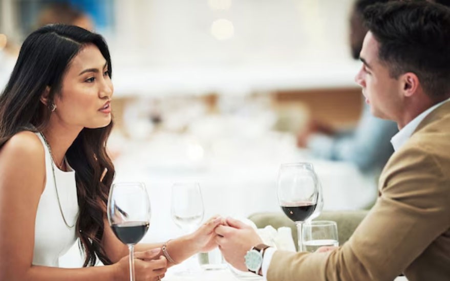 Cưới xong dễ đổi vận gi&agrave;u sang: 3 cung ho&agrave;ng đạo nữ c&oacute; số nhờ chồng - Ảnh 3.
