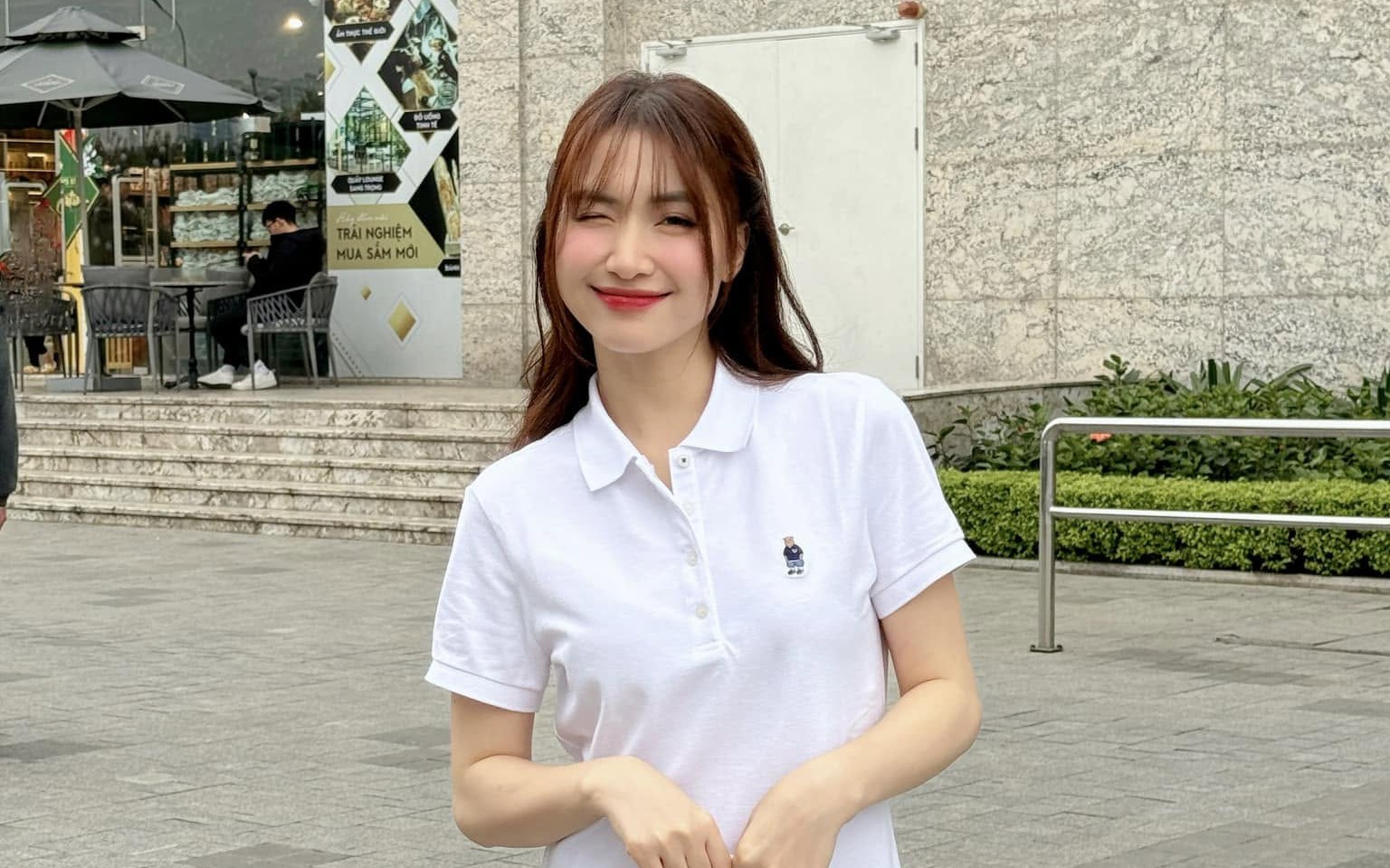 Tuổi 31 liên tiếp tin vui của Hòa Minzy - Ảnh 1.